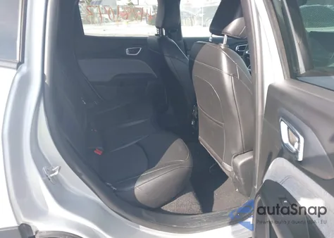 2024 Jeep Compass Latitude 4X4 from USA, damaged, VIN 3C4NJDBN6RT119612